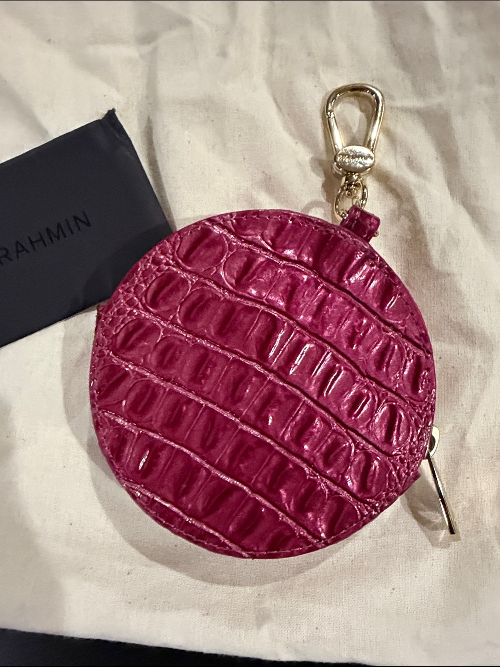 Brahmin Round Coin Case in Deep Magenta La Scala NWOT - Picture 2 of 3